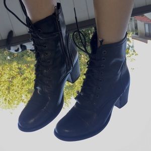 Steve Madden military tie up heeled boots